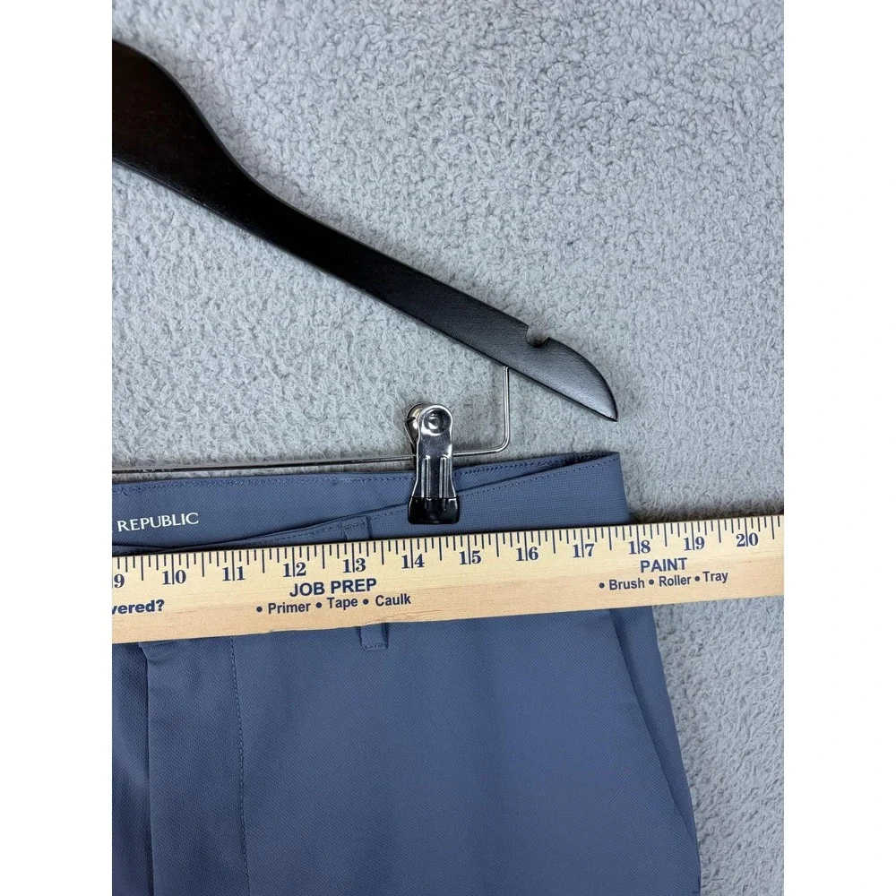 Banana Republic brand banana